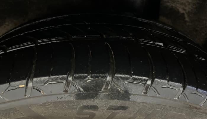 2016 Maruti Baleno ZETA CVT PETROL 1.2, CNG, Automatic, 94,995 km, Left Rear Tyre Tread