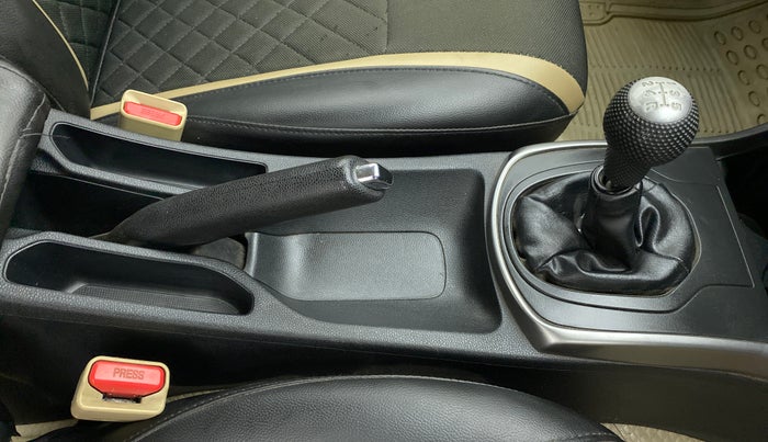 2014 Honda City V MT PETROL, Petrol, Manual, 87,619 km, Gear Lever