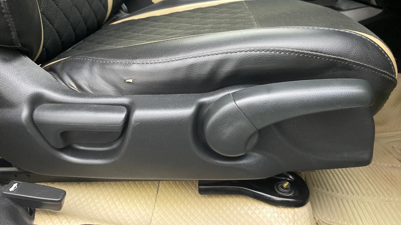 2014 Honda City V MT PETROL, Petrol, Manual, 87,619 km, Driver Side Adjustment Panel