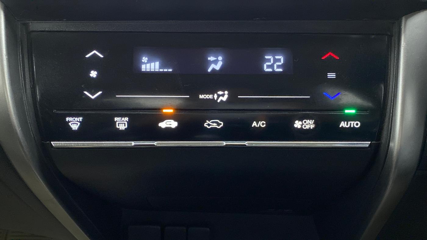 2014 Honda City V MT PETROL, Petrol, Manual, 87,619 km, Automatic Climate Control