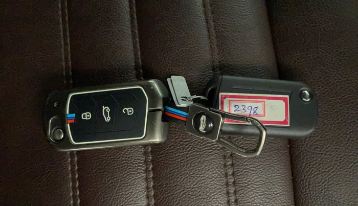 2021 Mahindra Thar LX HT PETROL 4WD MT, Petrol, Manual, 43,340 km, Key Close Up