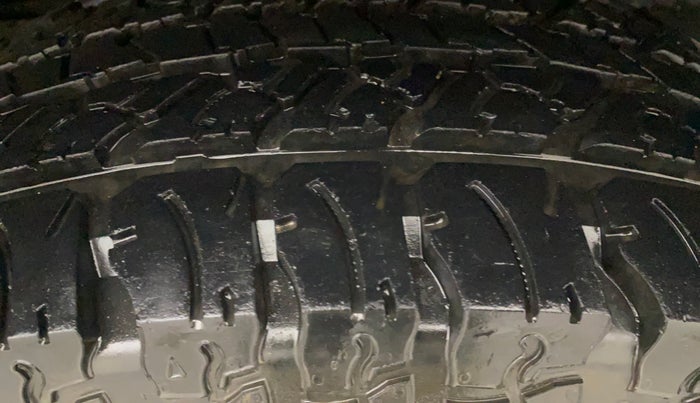 2021 Mahindra Thar LX HT PETROL 4WD MT, Petrol, Manual, 43,340 km, Left Rear Tyre Tread