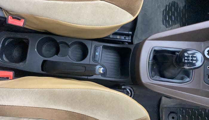 2019 Ford FREESTYLE TITANIUM 1.2 PETROL, Petrol, Manual, 57,156 km, Gear Lever