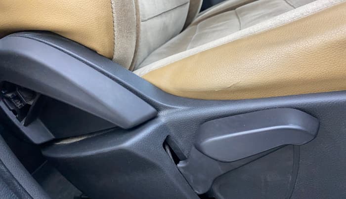 2019 Ford FREESTYLE TITANIUM 1.2 PETROL, Petrol, Manual, 57,156 km, Driver Side Adjustment Panel