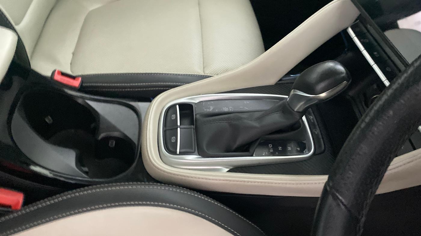 2022 MG ASTOR SHARP 1.5 CVT, Petrol, Automatic, 17,954 km, Gear Lever