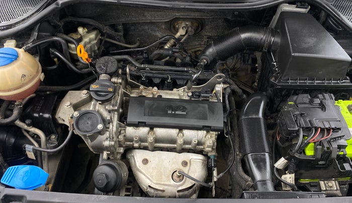 2013 Volkswagen Polo HIGHLINE1.2L, Petrol, Manual, 1,42,355 km, Engine View