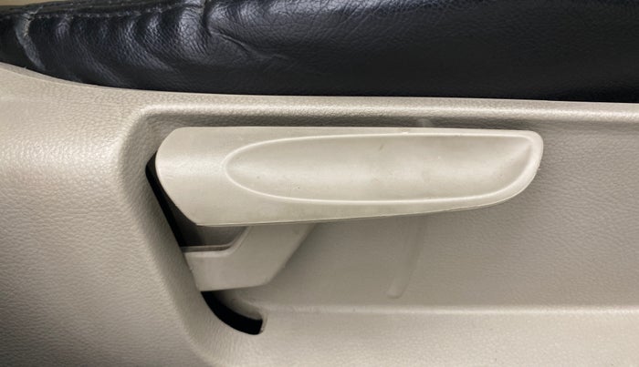 2013 Volkswagen Polo HIGHLINE1.2L, Petrol, Manual, 1,42,355 km, Driver Side Adjustment Panel