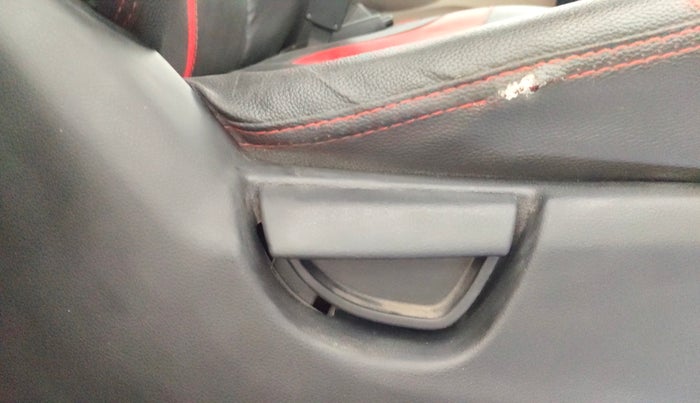 2019 Hyundai NEW SANTRO SPORTZ MT, Petrol, Manual, 48,923 km, Driver Side Adjustment Panel