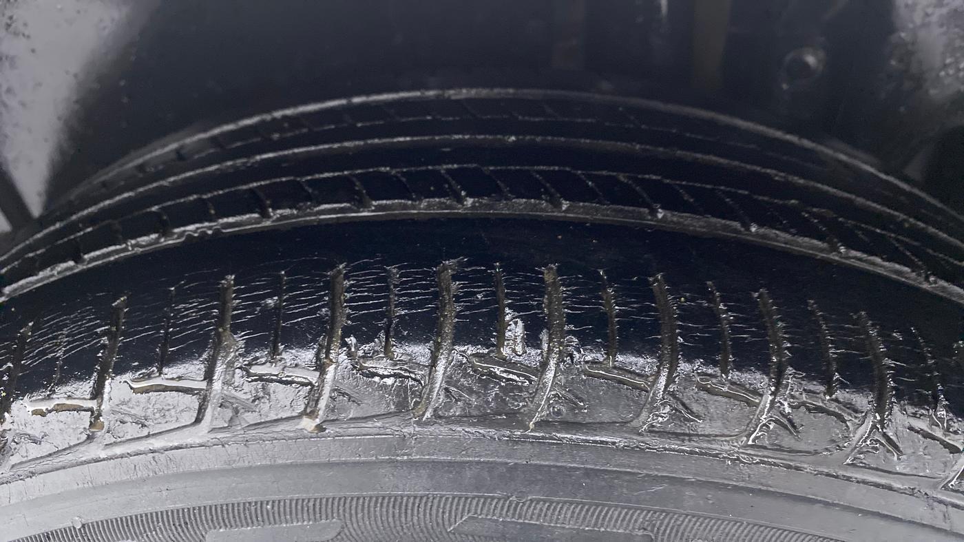 2017 Maruti Ertiga VDI SHVS, Diesel, Manual, 53,539 km, Left Rear Tyre Tread