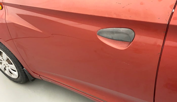 2013 Hyundai Eon MAGNA +, Petrol, Manual, 1,00,432 km, Front passenger door - Slightly dented