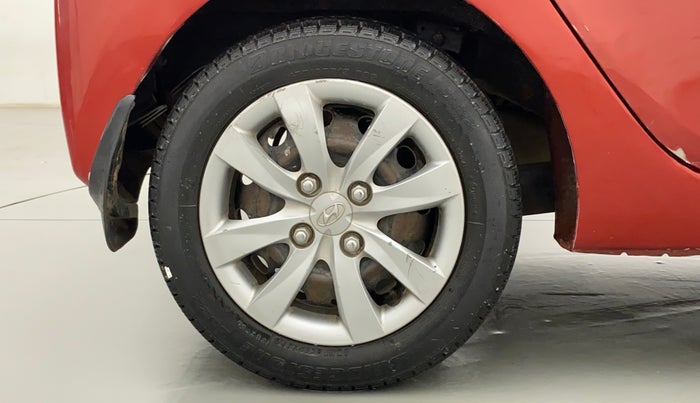 2013 Hyundai Eon MAGNA +, Petrol, Manual, 1,00,432 km, Right Rear Wheel