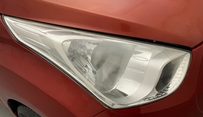 2013 Hyundai Eon MAGNA +, Petrol, Manual, 1,00,432 km, Right headlight - Minor scratches