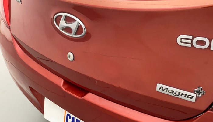 2013 Hyundai Eon MAGNA +, Petrol, Manual, 1,00,432 km, Dicky (Boot door) - Slightly dented