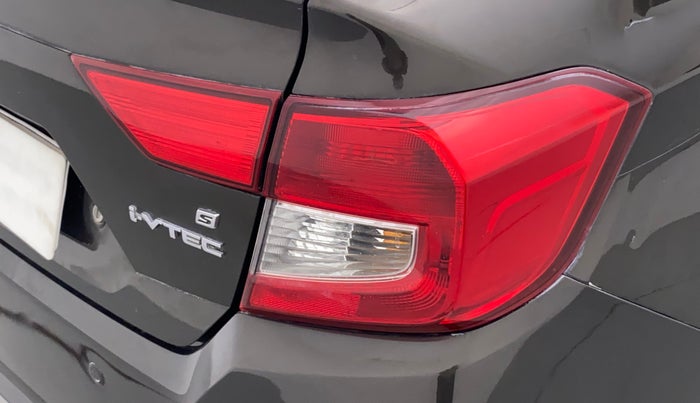 2019 Honda Amaze 1.2L I-VTEC S, Petrol, Manual, 30,257 km, Right tail light - Minor scratches