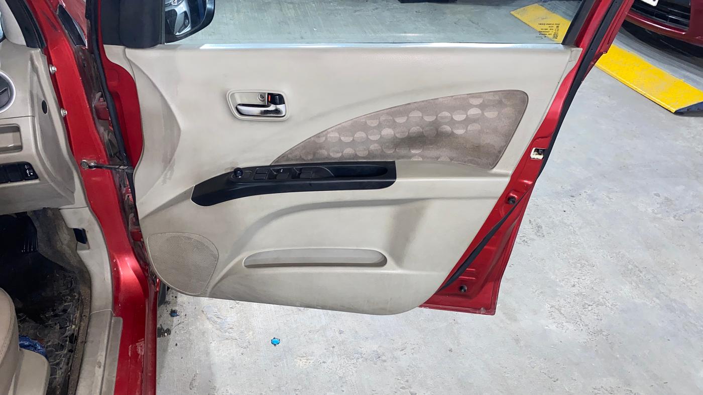 2014 Maruti Celerio ZXI, Petrol, Manual, 47,973 km, Driver Side Door Panels Control