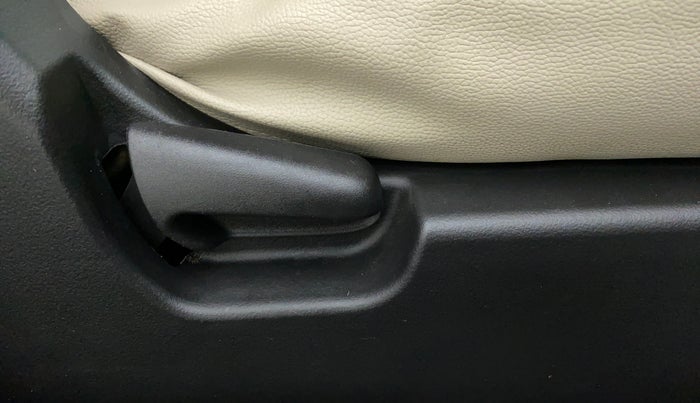 2018 Maruti Wagon R 1.0 VXI, Petrol, Manual, 35,710 km, Driver Side Adjustment Panel