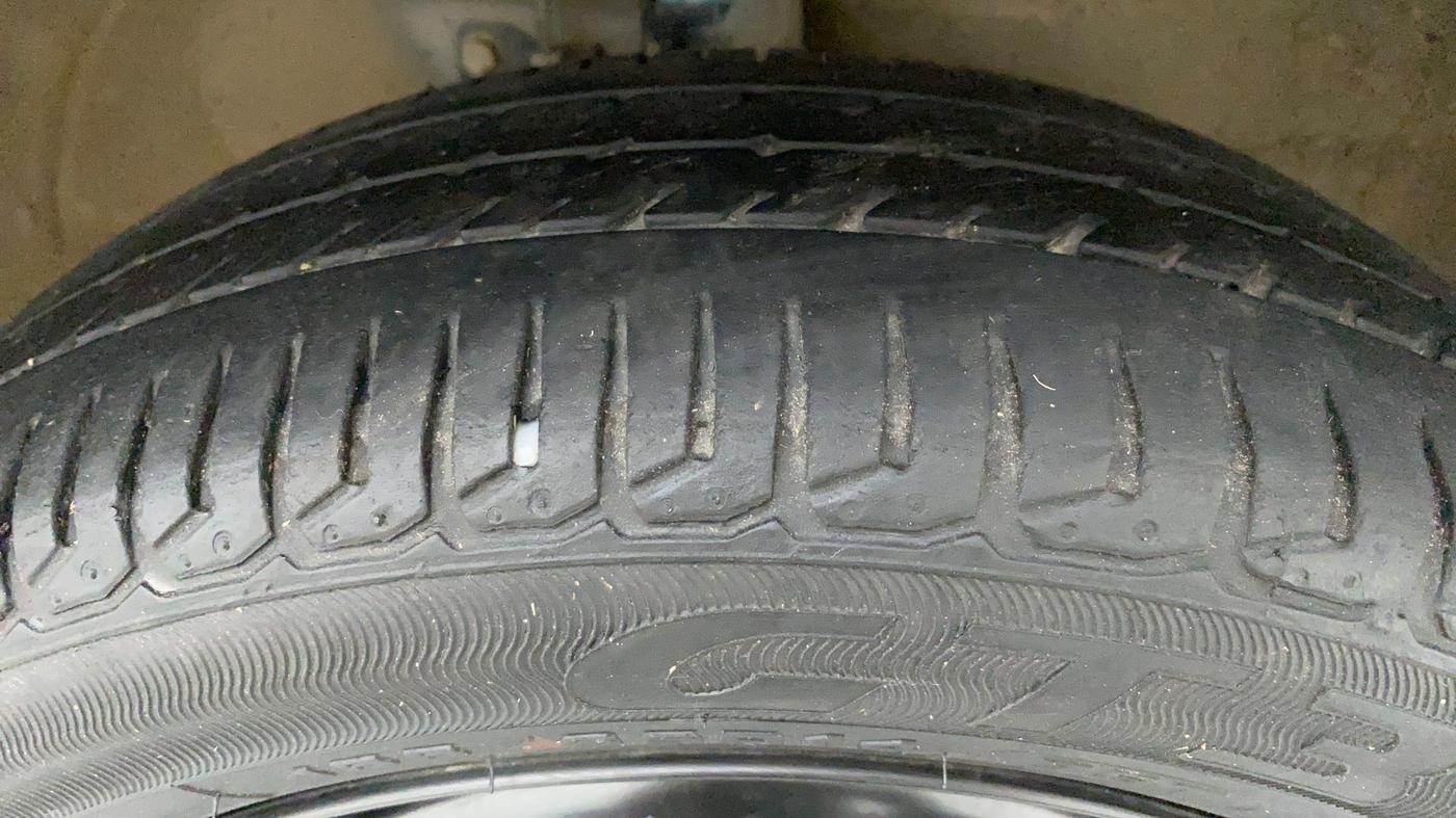 2018 Maruti Wagon R 1.0 VXI, Petrol, Manual, 35,710 km, Right Front Tyre Tread