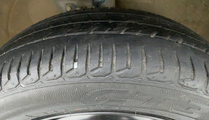 2018 Maruti Wagon R 1.0 VXI, Petrol, Manual, 35,710 km, Right Front Tyre Tread