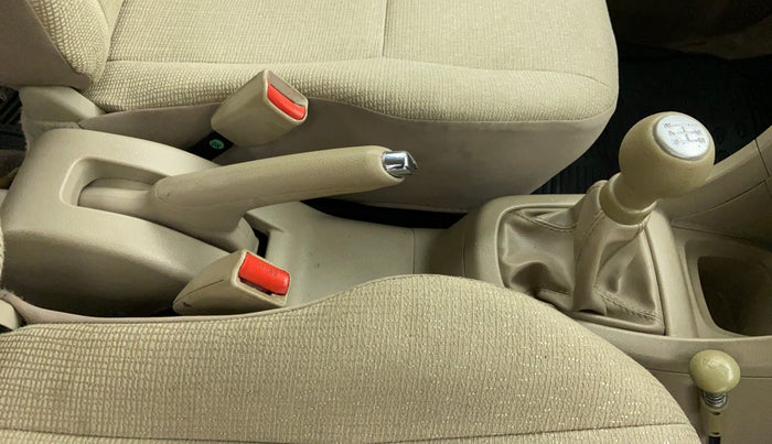 2015 Maruti Swift Dzire ZDI, Diesel, Manual, 31,708 km, Gear Lever