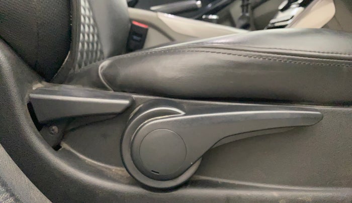2019 Tata NEXON XZ PLUS PETROL, Petrol, Manual, 59,340 km, Driver Side Adjustment Panel