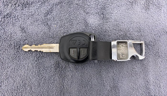 2019 Maruti Swift VXI, Petrol, Manual, 37,400 km, Key Close Up