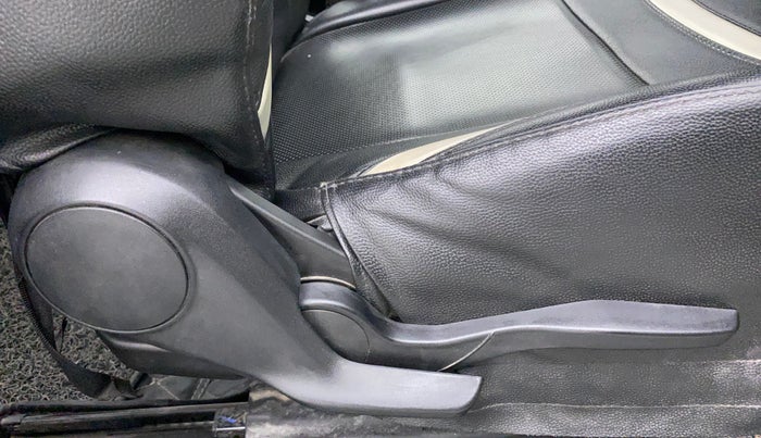 2019 Maruti Swift VXI, Petrol, Manual, 37,400 km, Driver Side Adjustment Panel