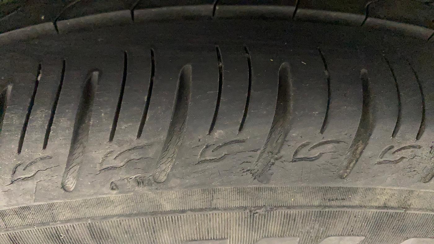 2019 Hyundai VENUE SX 1.0 (O) TURBO, Petrol, Manual, 34,777 km, Right Rear Tyre Tread