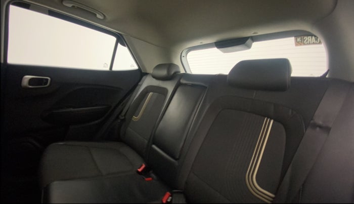 2019 Hyundai VENUE SX 1.0 (O) TURBO, Petrol, Manual, 34,777 km, Right Side Rear Door Cabin