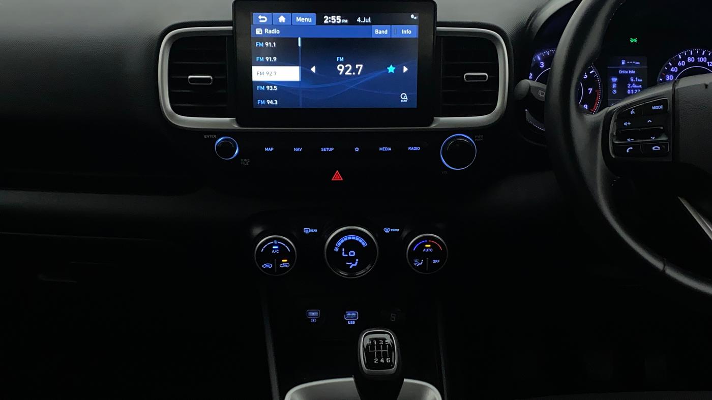 2019 Hyundai VENUE SX 1.0 (O) TURBO, Petrol, Manual, 34,777 km, Air Conditioner