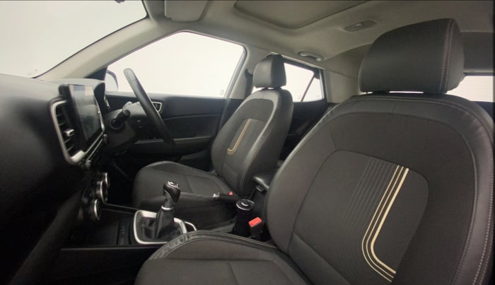 2019 Hyundai VENUE SX 1.0 (O) TURBO, Petrol, Manual, 34,777 km, Right Side Front Door Cabin