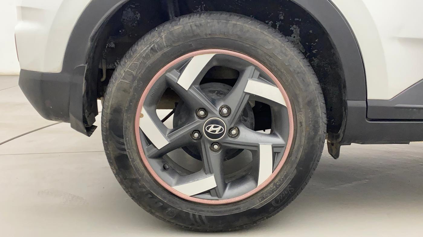 2019 Hyundai VENUE SX 1.0 (O) TURBO, Petrol, Manual, 34,777 km, Right Rear Wheel