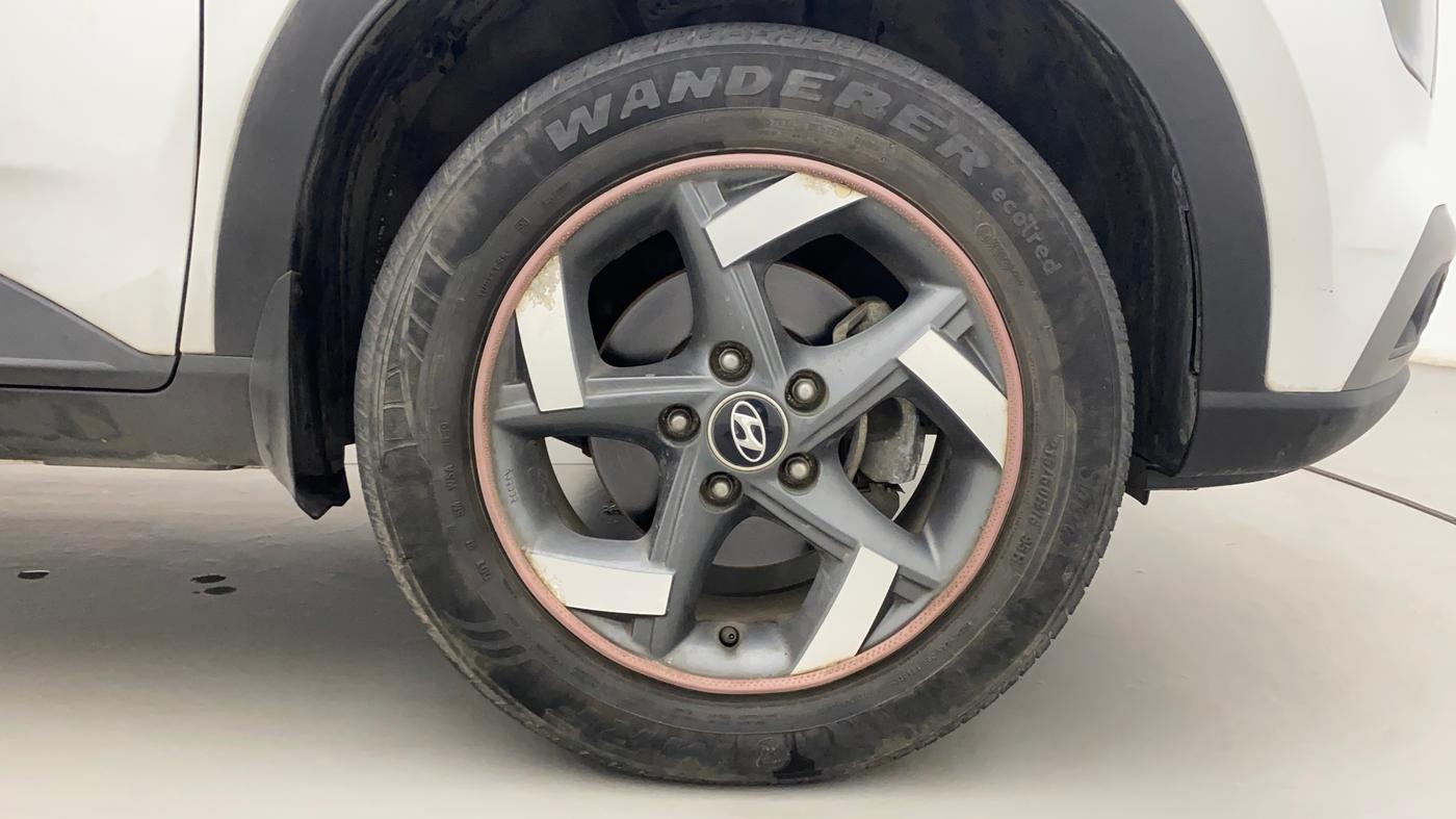 2019 Hyundai VENUE SX 1.0 (O) TURBO, Petrol, Manual, 34,777 km, Right Front Wheel