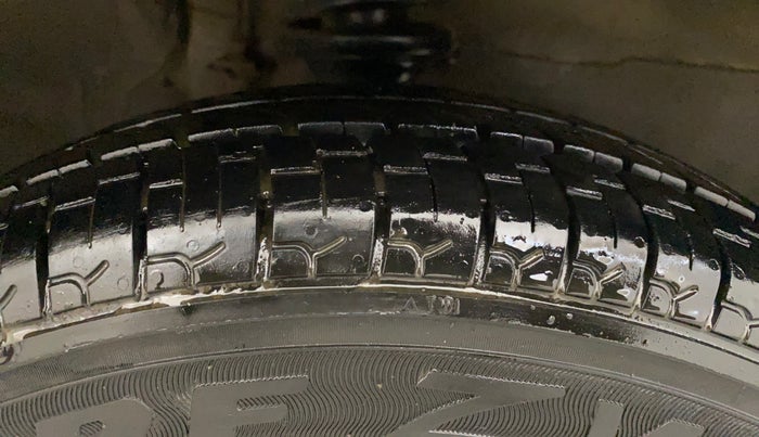 2014 Maruti Alto 800 LXI, Petrol, Manual, 73,206 km, Right Front Tyre Tread