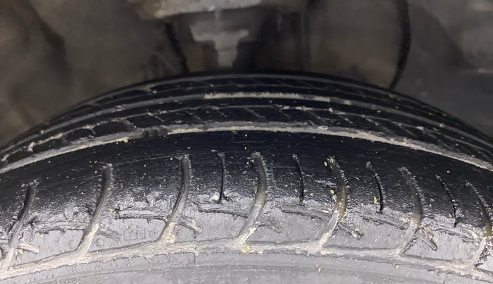 2020 Hyundai Elite i20 SPORTZ PLUS 1.2, Petrol, Manual, 53,876 km, Right Front Tyre Tread