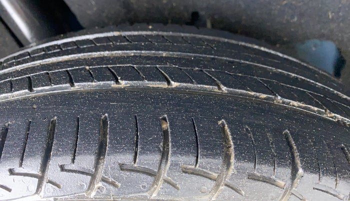 2019 Maruti Baleno DELTA PETROL 1.2, Petrol, Manual, 61,195 km, Right Rear Tyre Tread