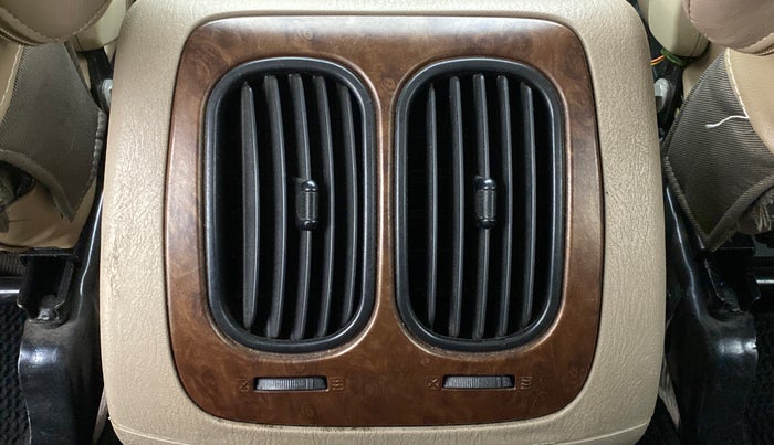 2014 Mahindra Scorpio VLX AIRBAG AT BS IV, Diesel, Automatic, 43,538 km, Rear AC Vents
