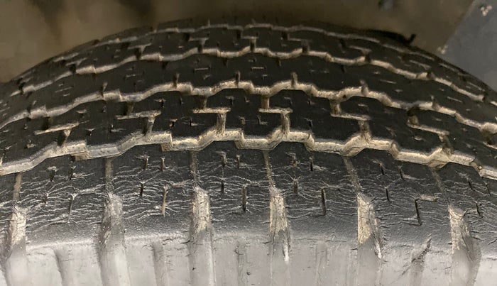 2014 Mahindra Scorpio VLX AIRBAG AT BS IV, Diesel, Automatic, 43,538 km, Left Front Tyre Tread