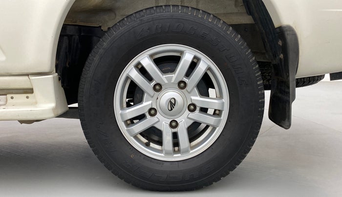 2014 Mahindra Scorpio VLX AIRBAG AT BS IV, Diesel, Automatic, 43,538 km, Left Rear Wheel