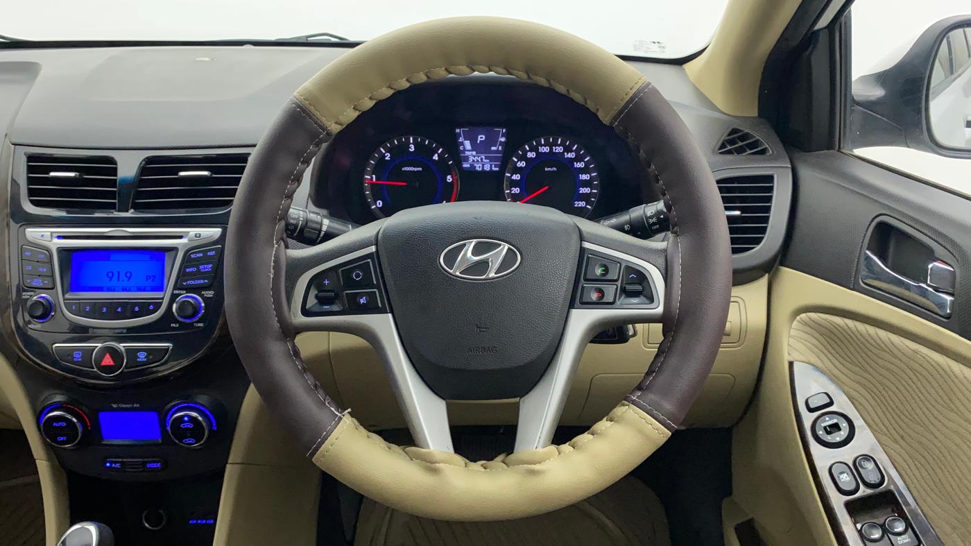 2014 Hyundai Verna FLUIDIC 1.6 CRDI SX AT, Diesel, Automatic, 70,416 km, Steering Wheel Close Up