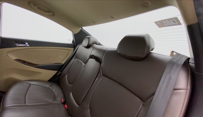 2014 Hyundai Verna FLUIDIC 1.6 CRDI SX AT, Diesel, Automatic, 70,416 km, Right Side Rear Door Cabin