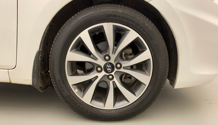 2014 Hyundai Verna FLUIDIC 1.6 CRDI SX AT, Diesel, Automatic, 70,416 km, Right Front Wheel