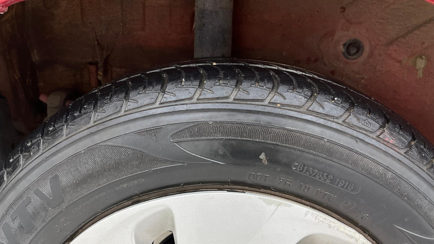 2016 Maruti Celerio ZXI AMT, Petrol, Automatic, 28,372 km, Right Rear Tyre Tread