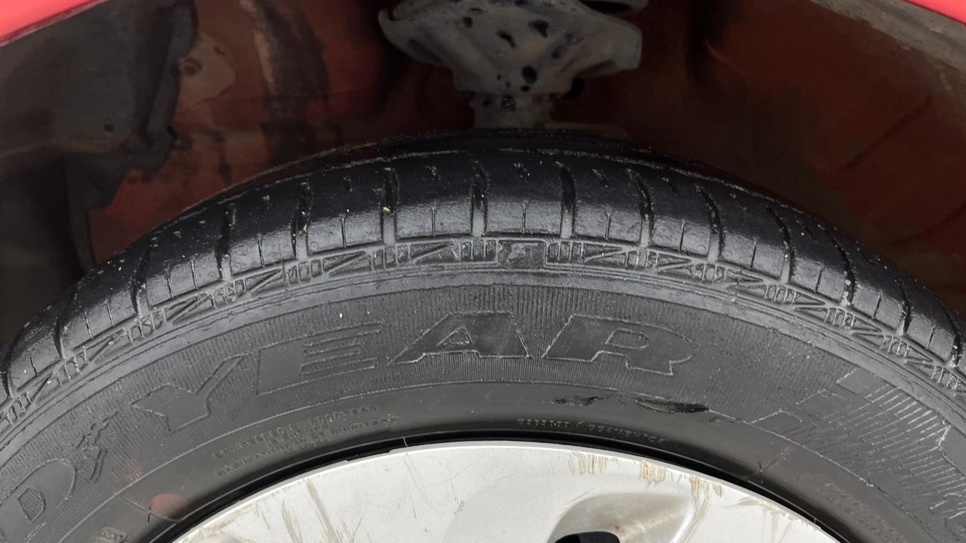 2016 Maruti Celerio ZXI AMT, Petrol, Automatic, 28,372 km, Left Front Tyre Tread
