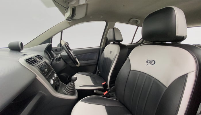 2012 Maruti Ritz VDI, Diesel, Manual, 93,911 km, Right Side Front Door Cabin