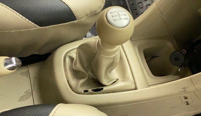 2012 Maruti Swift Dzire VXI, Petrol, Manual, 54,388 km, Gear lever - Boot cover slightly torn