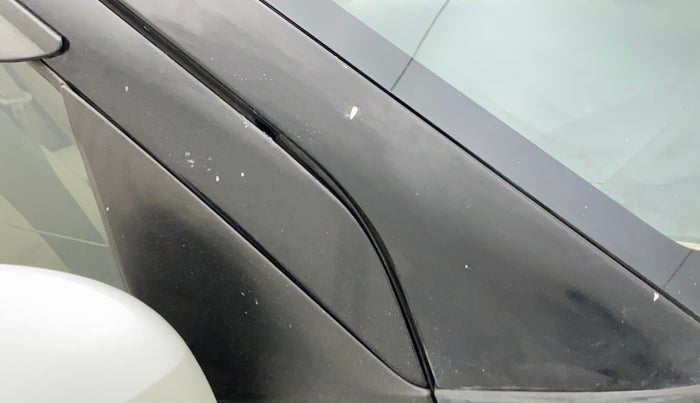 2012 Maruti Swift Dzire VXI, Petrol, Manual, 54,388 km, Right A pillar - Paint is slightly faded