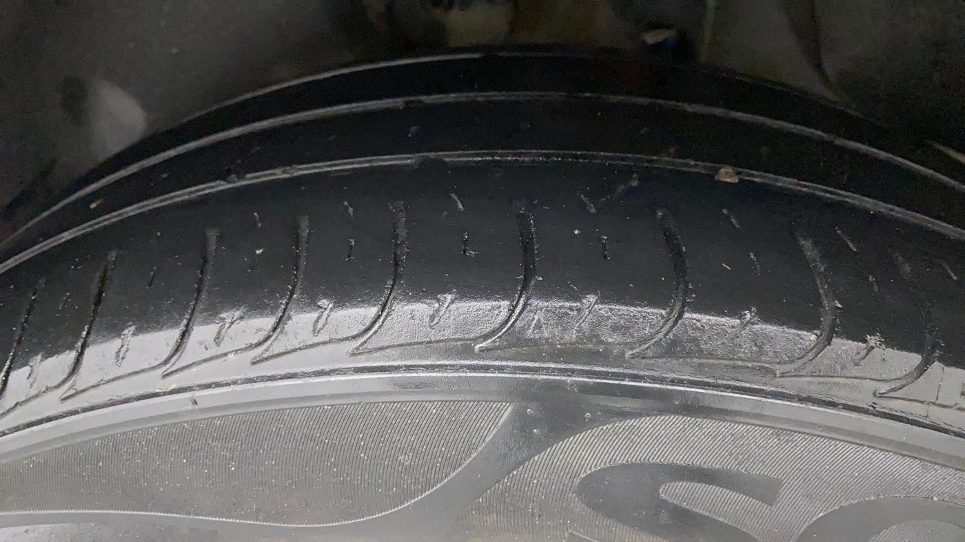 2016 Hyundai Creta SX PLUS 1.6 PETROL, Petrol, Manual, 40,127 km, Left Rear Tyre Tread