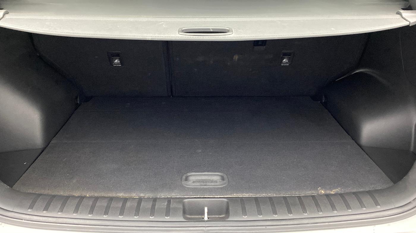 2017 Hyundai Tucson 2WD AT GLS DIESEL, Diesel, Automatic, 65,387 km, Boot Inside