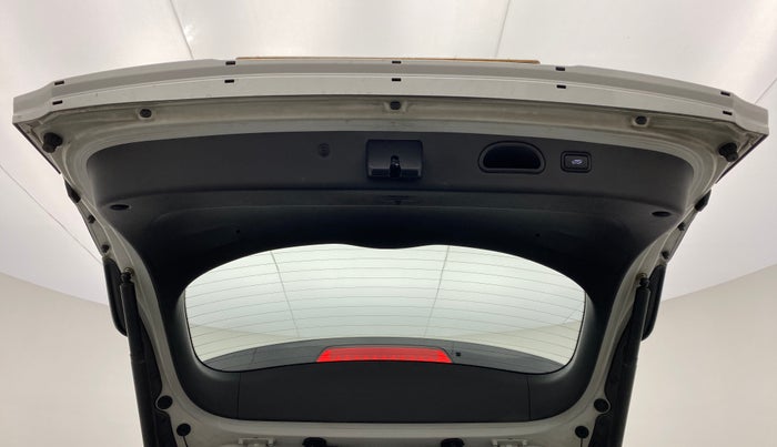 2017 Hyundai Tucson 2WD AT GLS DIESEL, Diesel, Automatic, 65,387 km, Boot Door Open