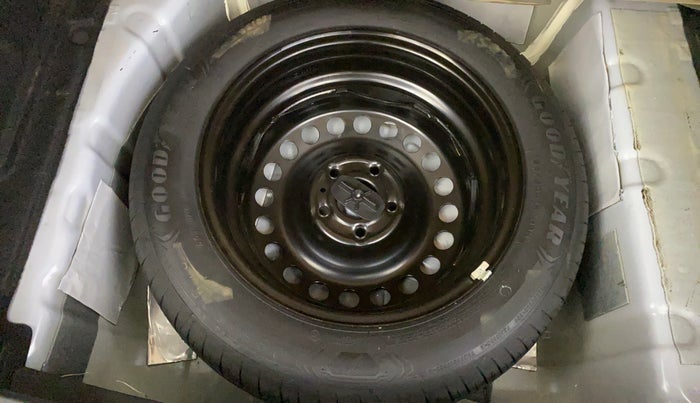 2025 Tata NEXON FEARLESS + SUNROOF DUAL TONE 1.2 PETROL, Petrol, Manual, 16,126 km, Spare Tyre